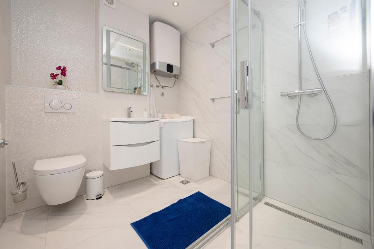 Lions Apartment Сплит Екстериор снимка